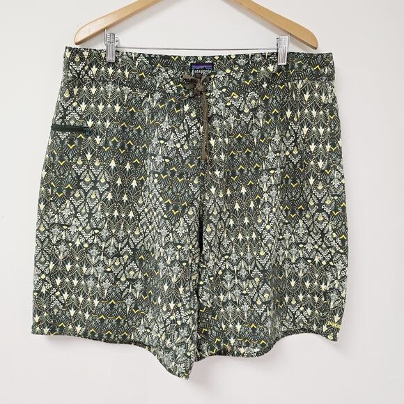 Patagonia Board Shorts Size 40 Wavefarer Mens Maharaja Forest Glen Surf Swim - Picture 1 of 14